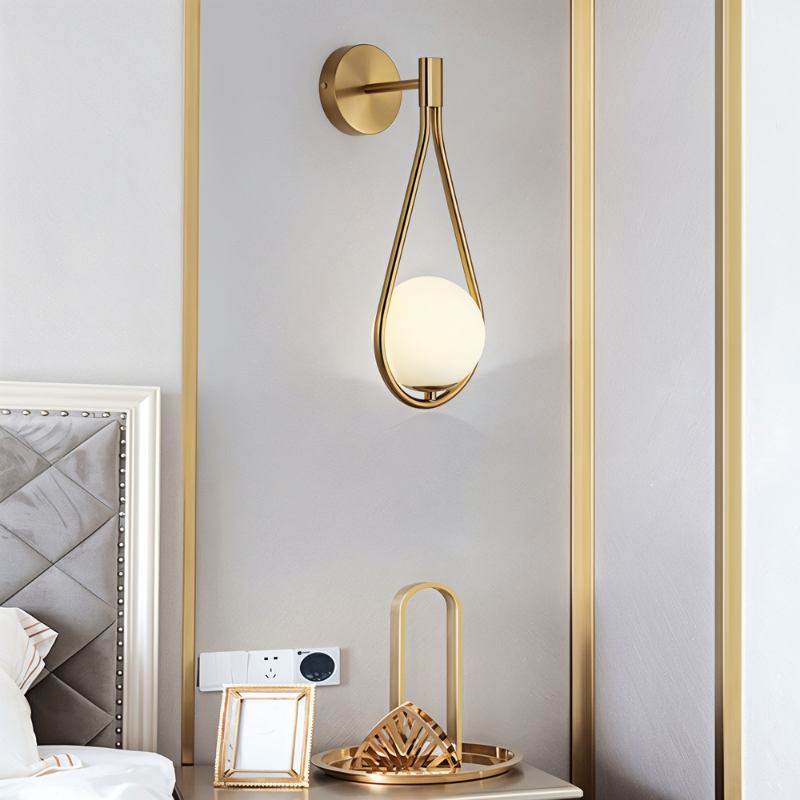 Embrace Wall Lamp