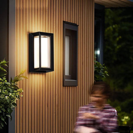 Esmond Outdoor Wall Lamp
