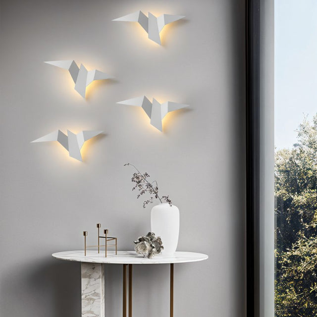 Finch Wall Lamp