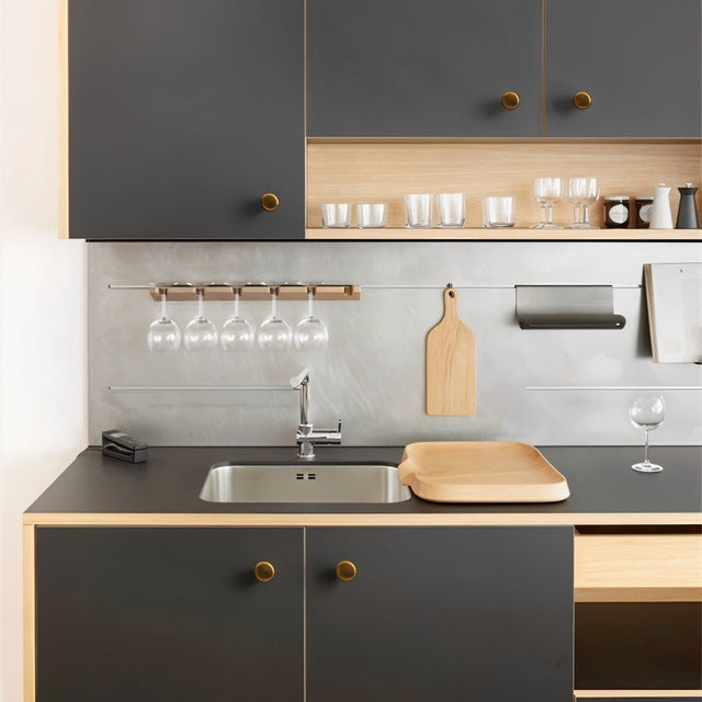 Prais Knob and Pull Bar