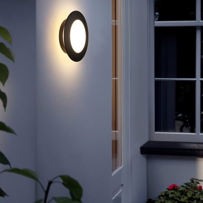 Guang Outdoor Wall Lamp - Modern Lighting for Outdoor