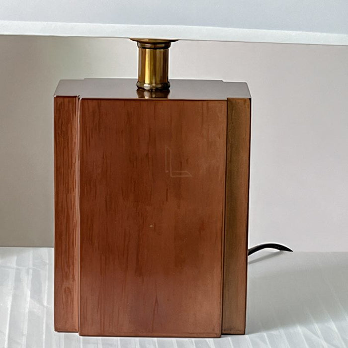 Elegant Halfa Table Lamp