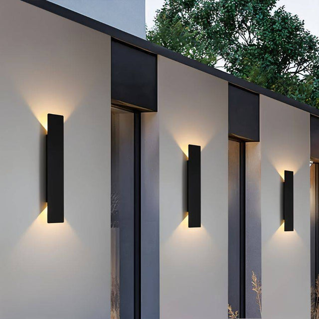 Indira Outdoor Wall Lamp