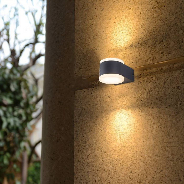 Jugna Outdoor Wall Lamp