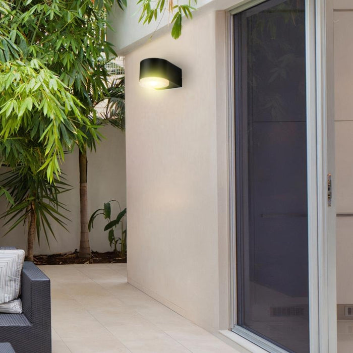 Jugna Outdoor Wall Lamp