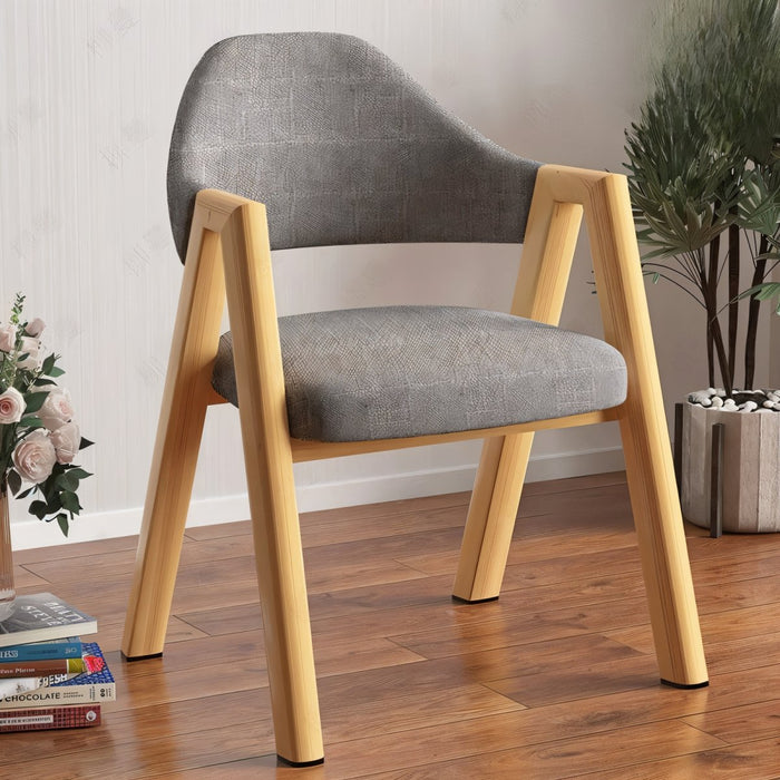 Elegant Kraesme Accent Chair