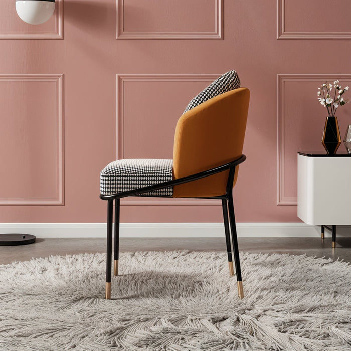 Lekka Mid-Century Modern Velvet Accent Chair: Inspired by mid-century design, this accent chair boasts tapered legs and luxurious velvet upholstery, creating a retro-inspired statement piece for modern homes.