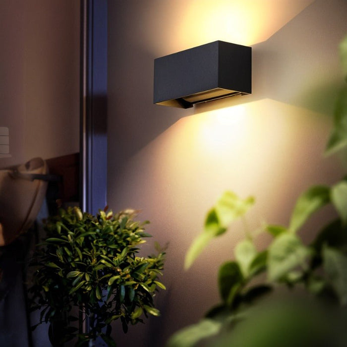 Licht Outdoor Wall Lamp - Contemporary Lighting for Outdoor