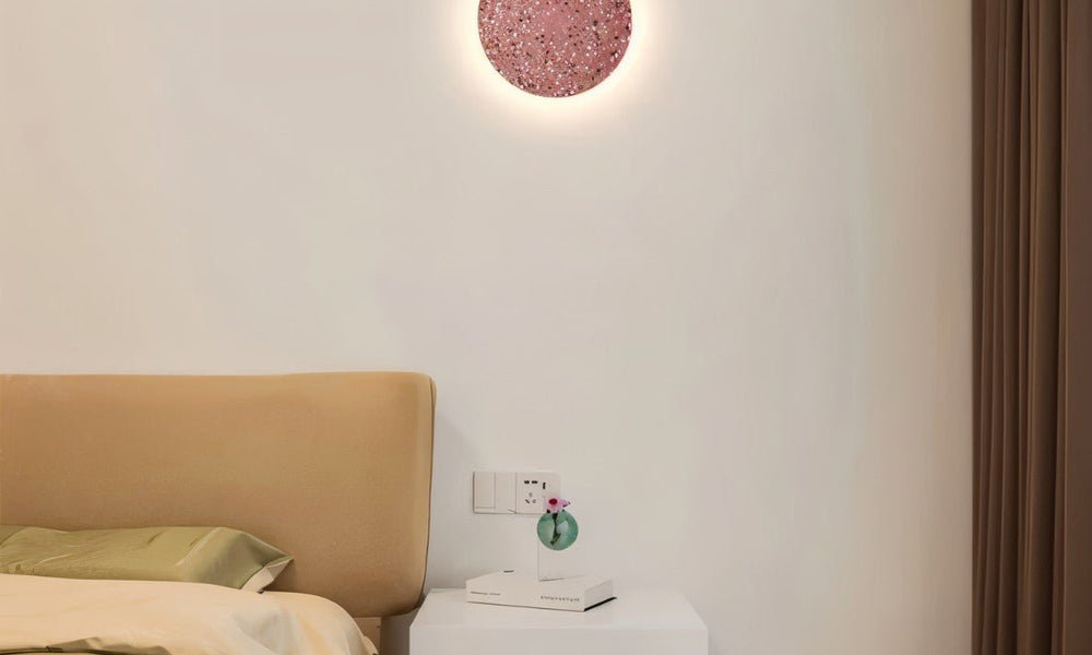 Minimalist Circular Form