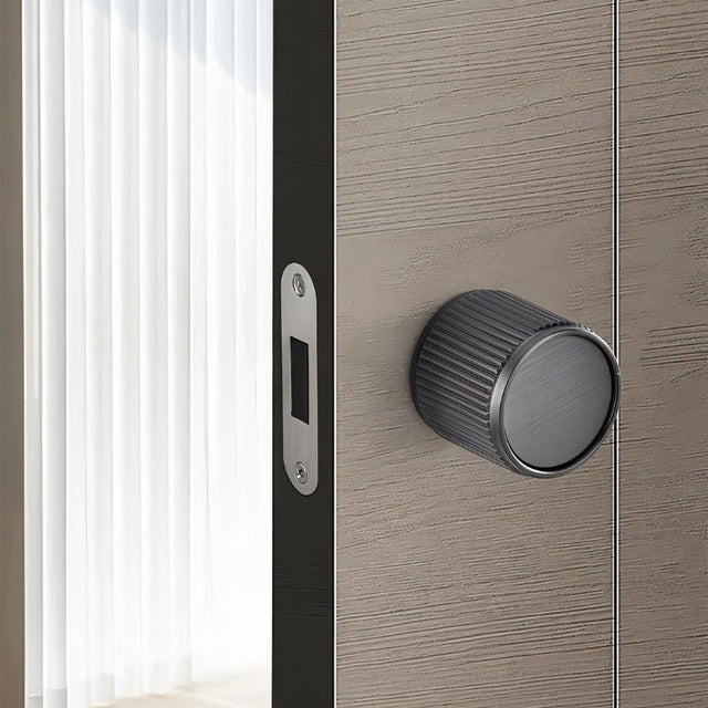 Mylo Handle and Lock - Residence Supply