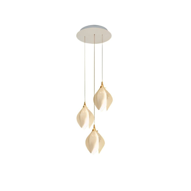 Nica Chandelier – Elegant Lighting for Modern Interiors with three hanging ceramic petals, ideal for small dining areas or kitchen islands.