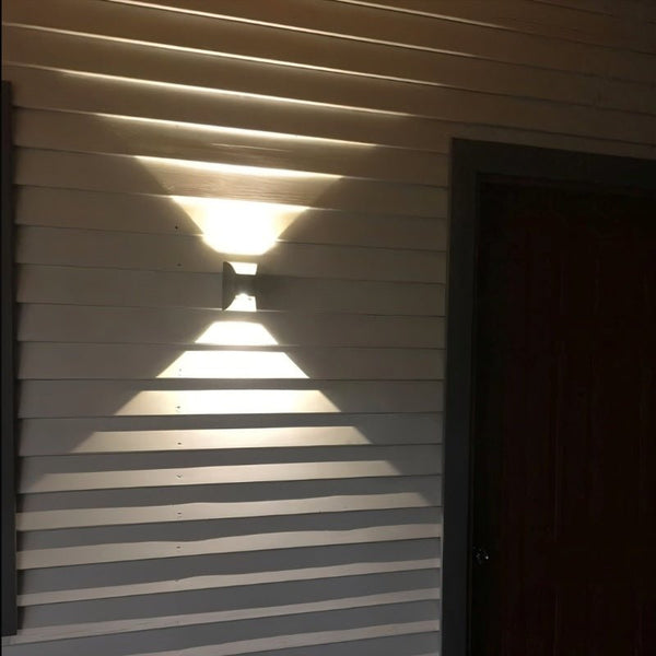 Distinctive Light Pattern