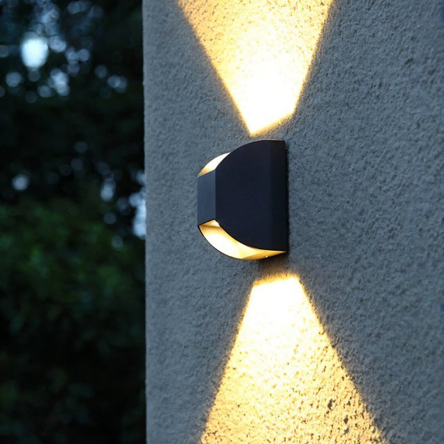 Proculus Outdoor Wall Lamp