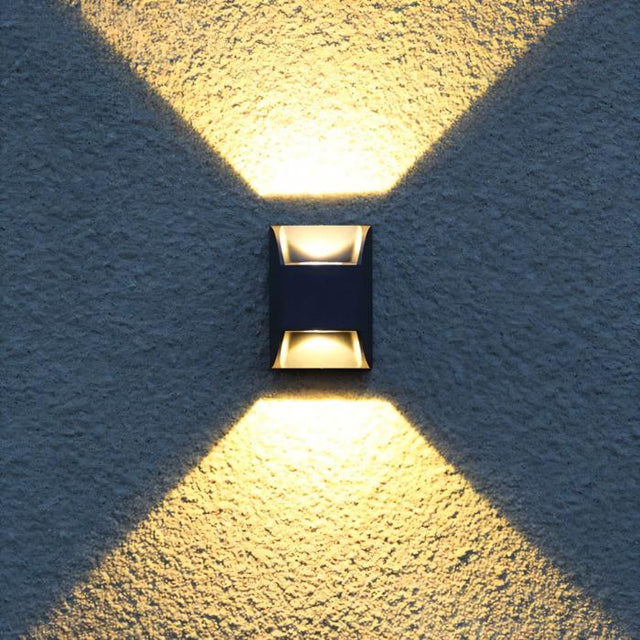 Proculus Outdoor Wall Lamp