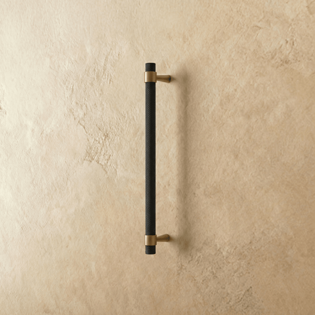 Qaris Pull Bar - Residence Supply