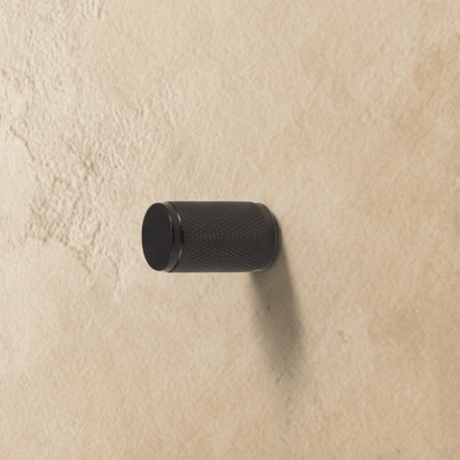 Qaris Pull Bar - Residence Supply