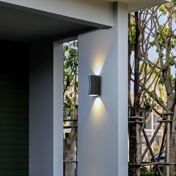 Solara Outdoor Wall Lamp - Contemporary Lighting for Outdoor