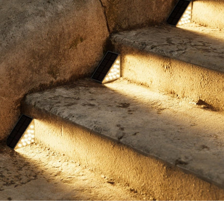 Trie Outdoor Floor Lamp