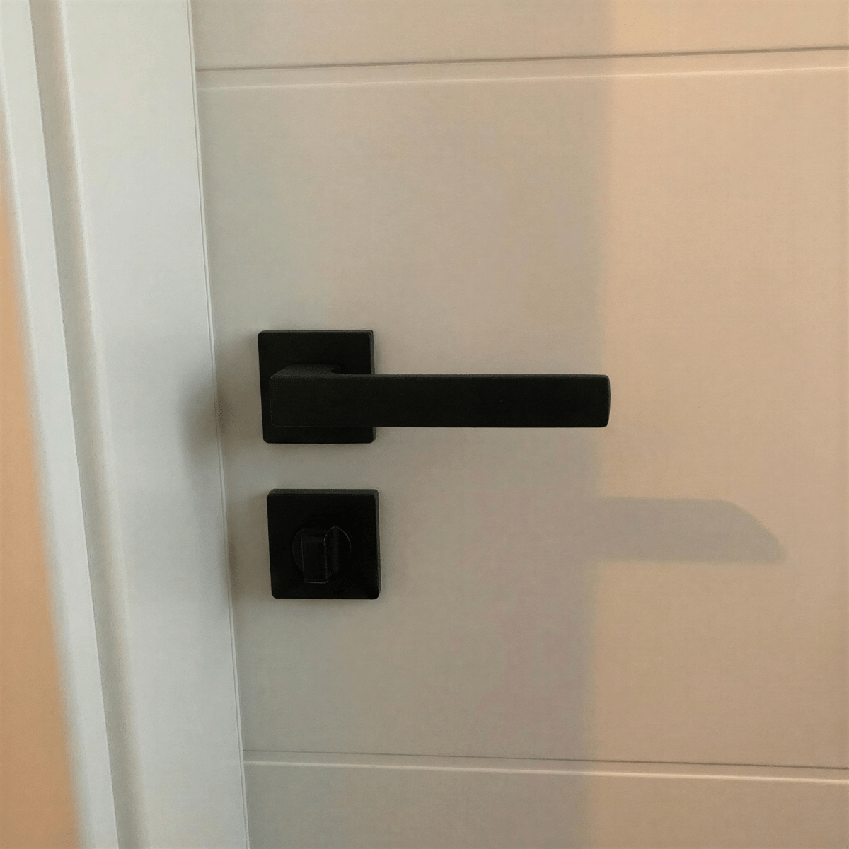 Vorel Handle and Lock - Residence Supply