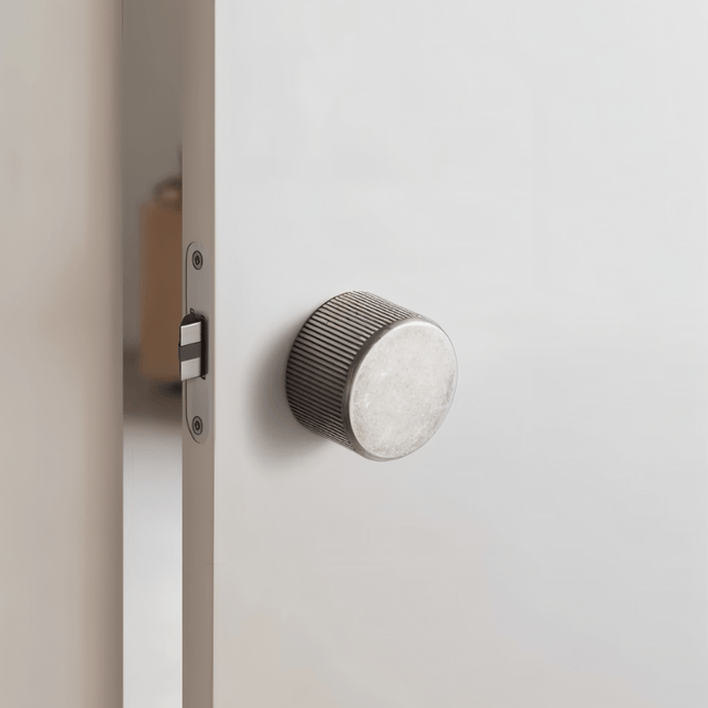 Vorn Handle and Lock - Residence Supply