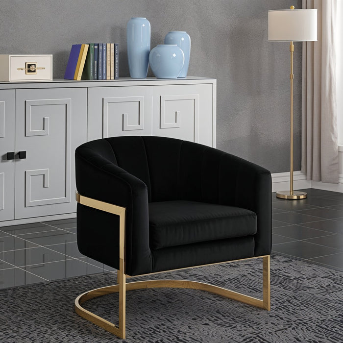Wayeb Mid-Century Modern Accent Chair: Inspired by the iconic designs of the mid-20th century, this accent chair features clean lines, tapered legs, and retro upholstery, adding a touch of vintage flair to contemporary interiors.
