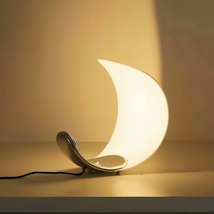 Minimalist Zarun Table Lamp
