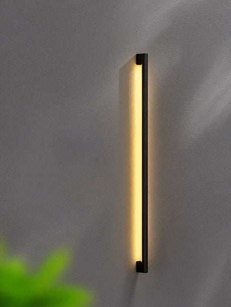 Zukruf Outdoor Wall Lamp