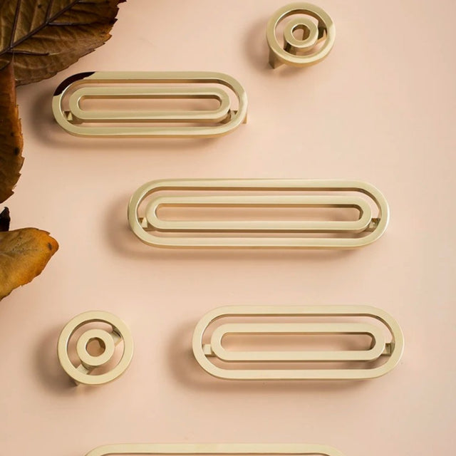 Amysa Knob & Pull Bar