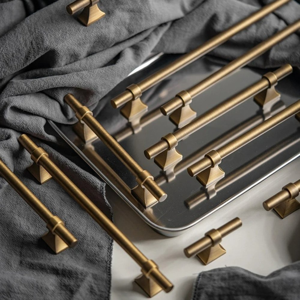 Atiq Brass Knob & Pull Bar