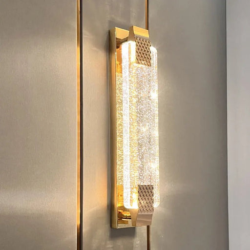 Brage Modern Sconce Wall Light: Sleek and minimalist, this wall light features a brushed metal finish and a slim profile, perfect for contemporary interiors.