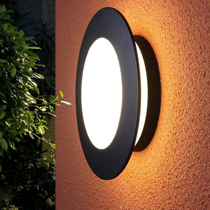 Guang Outdoor Wall Lamp - Residence Supply