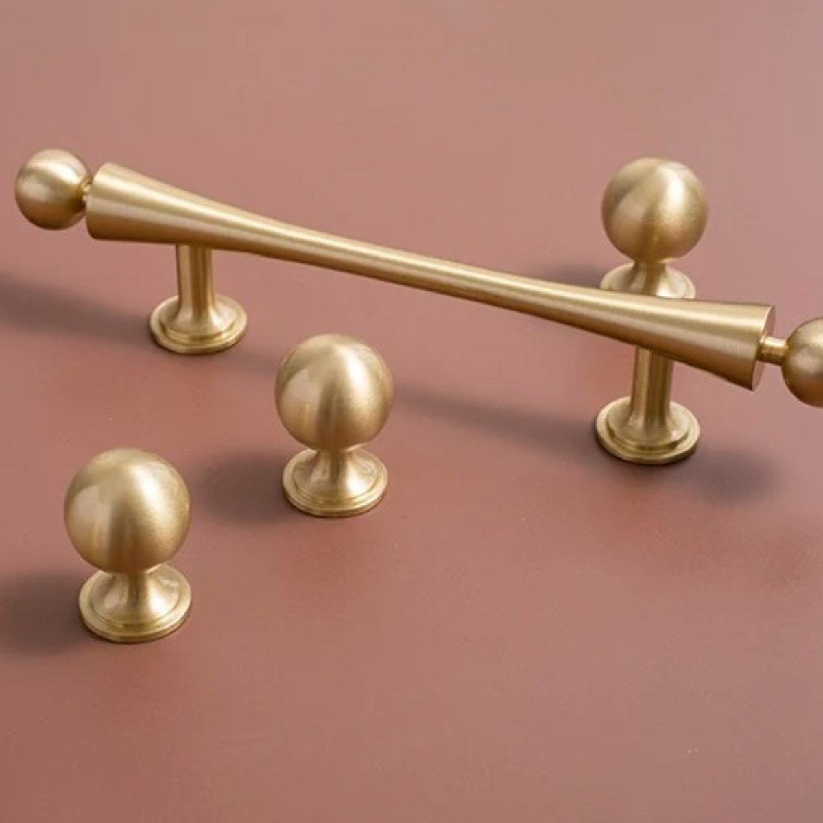 Palah Knob & Pull Bar