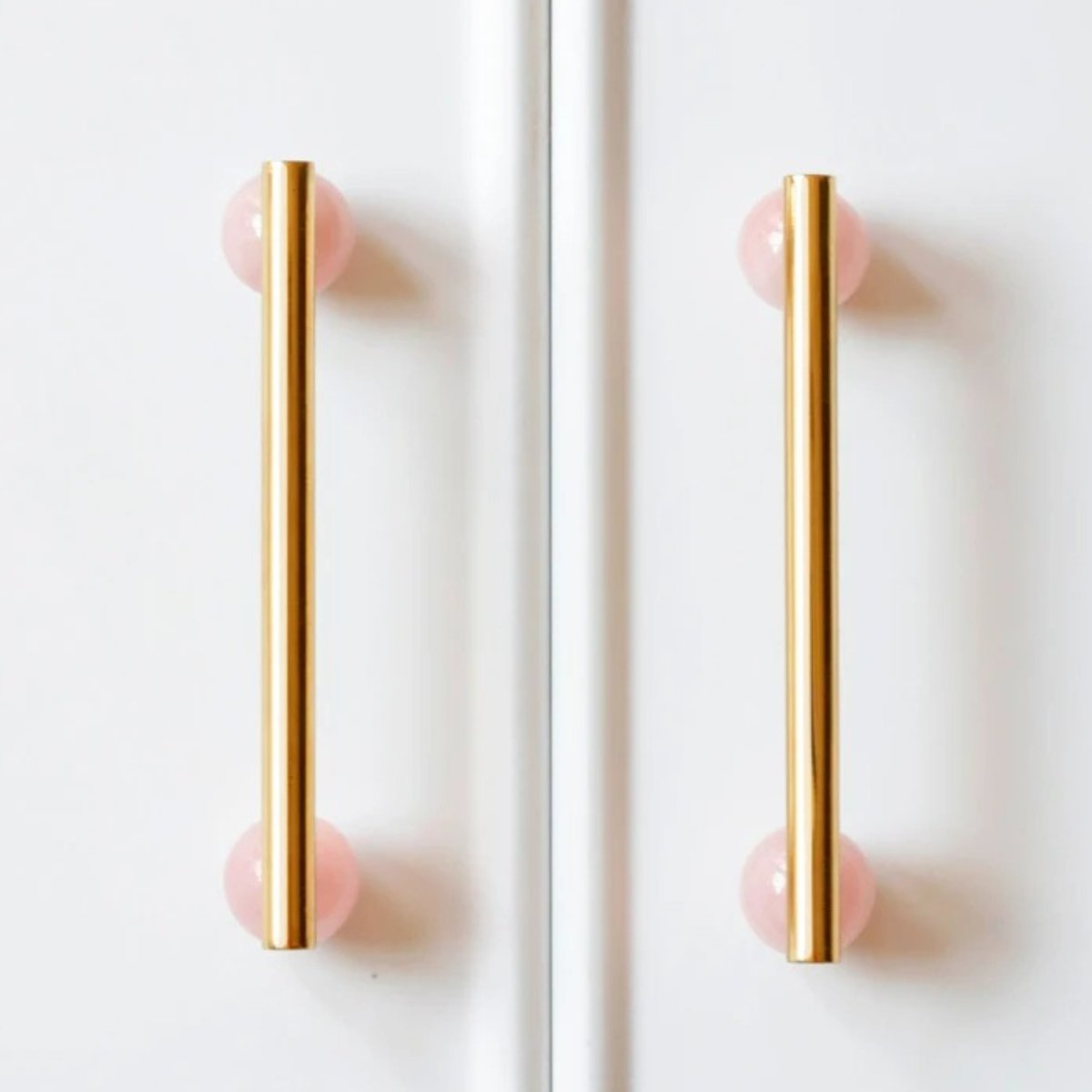 Parasa Marble Pull Bar - Open Box