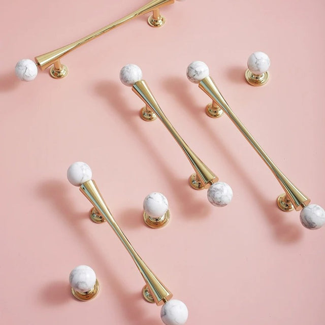 Poma Crystal Knob & Pull Bar