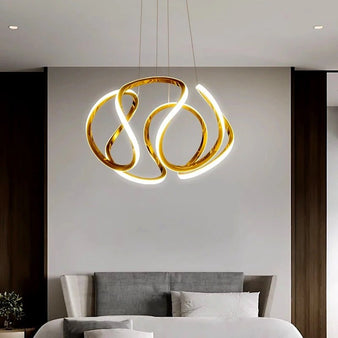 Unique Svarga Chandelier Light