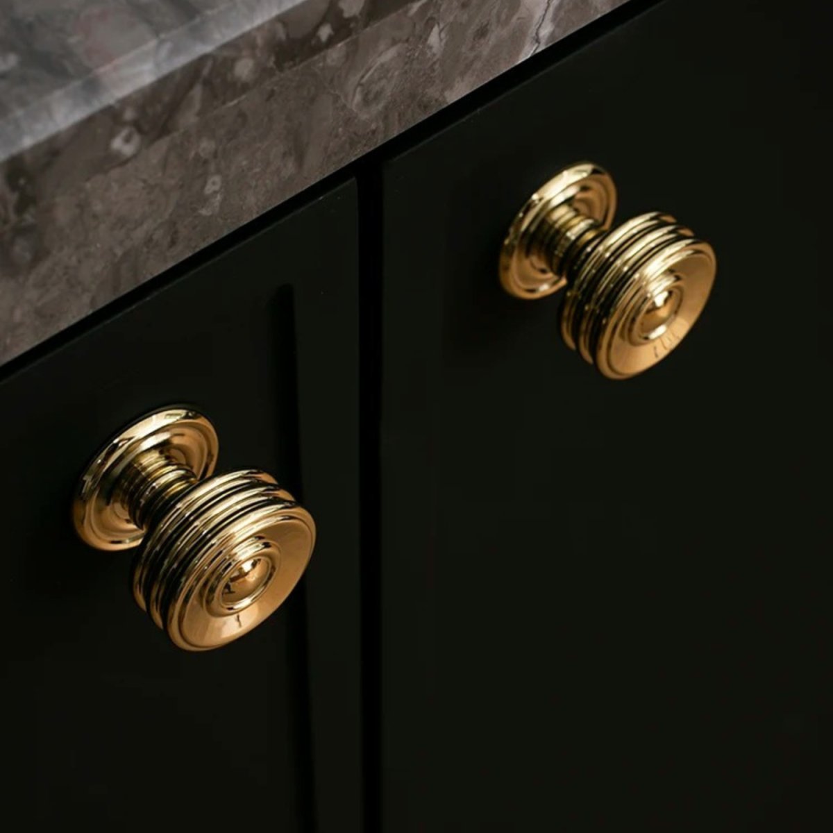 Vang Knob & Pull Bar