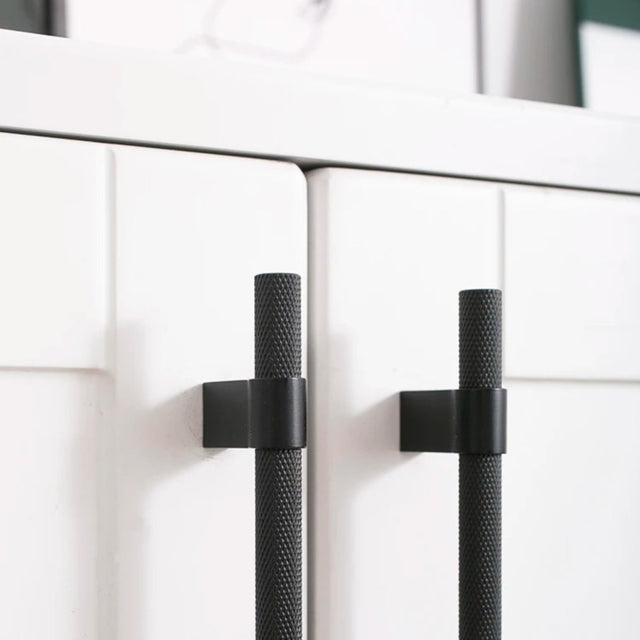 Varai Knob & Pull Bar