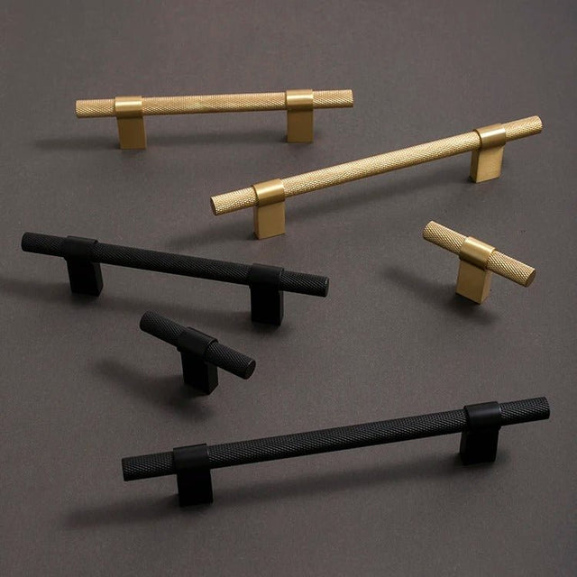 Varai Knob & Pull Bar