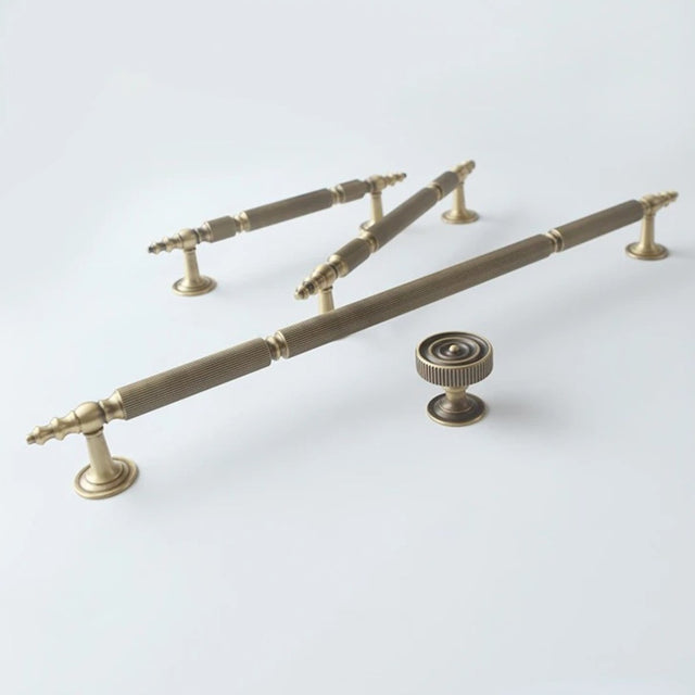 Yasha Knob & Pull Bar