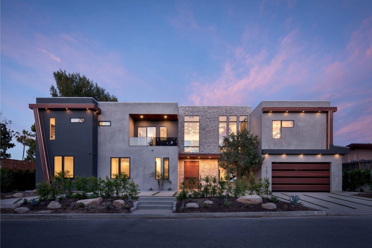 2824 Roscomare Rd — gallery image 1