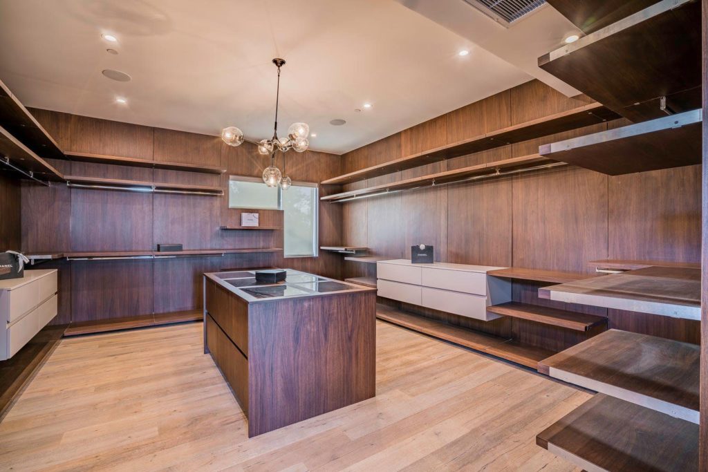 2824 Roscomare Rd — gallery image 11
