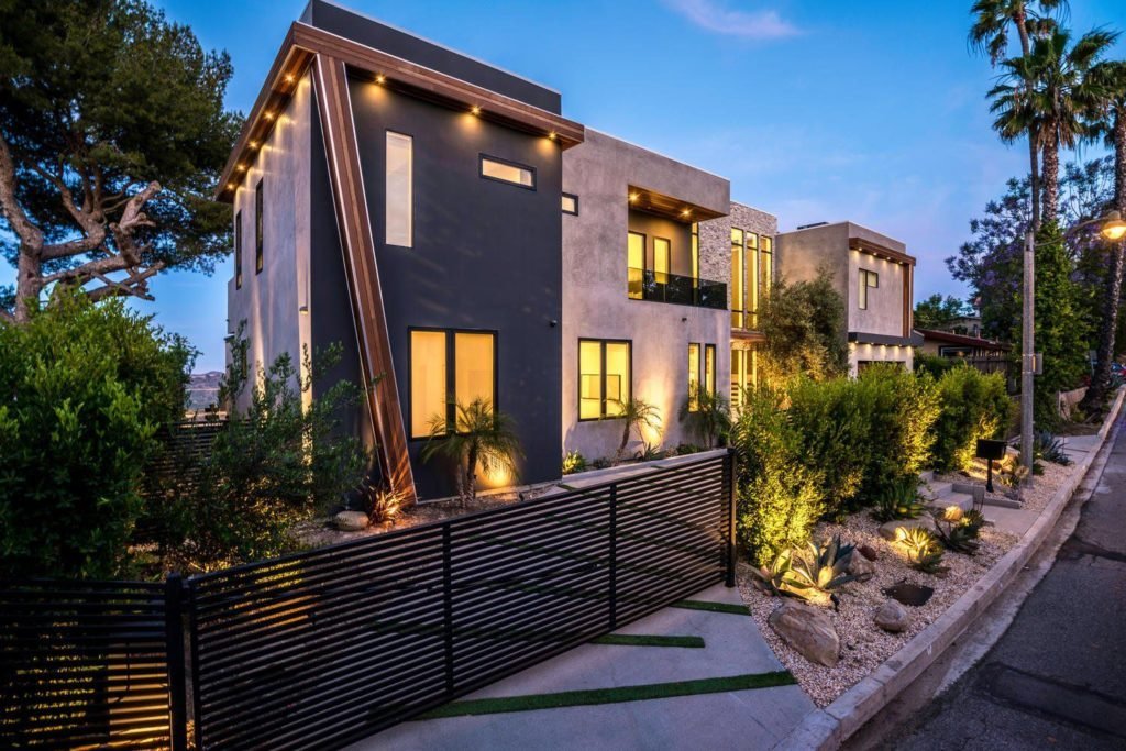 2824 Roscomare Rd — gallery image 2