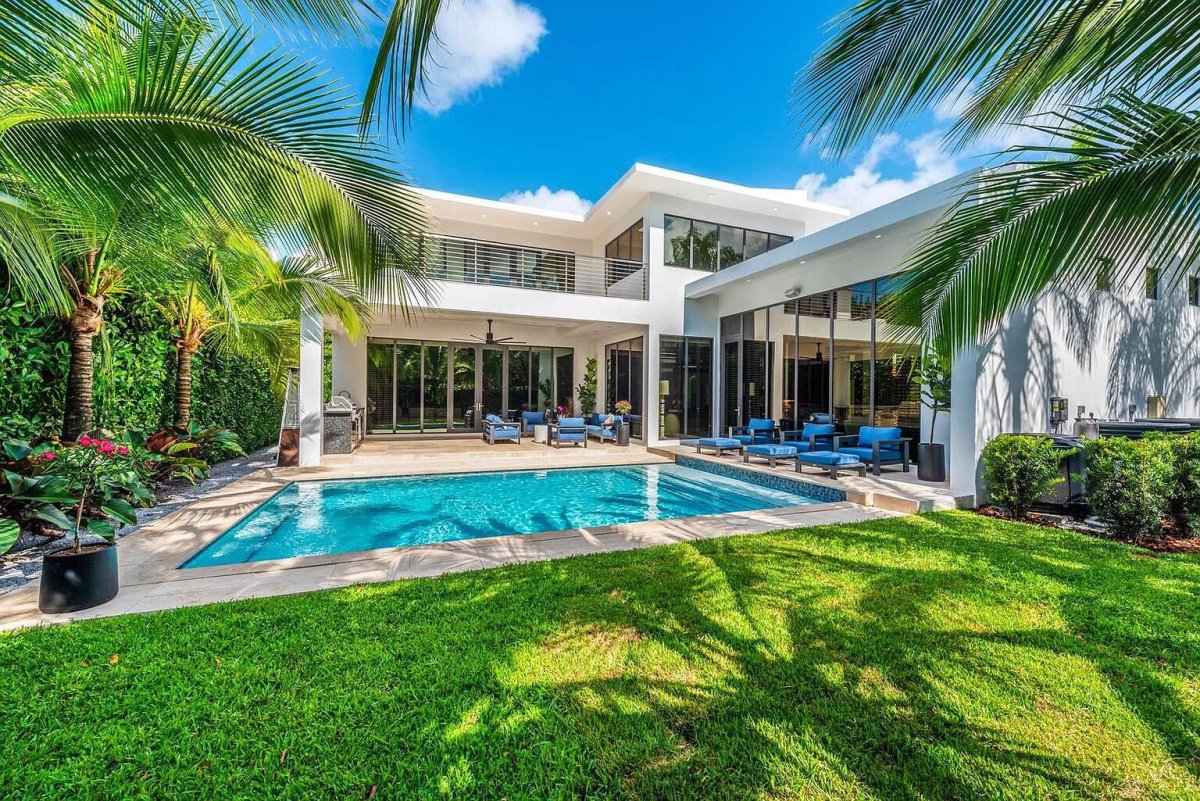 Backyard of 1200 Hardee Rd Coral Gables Florida